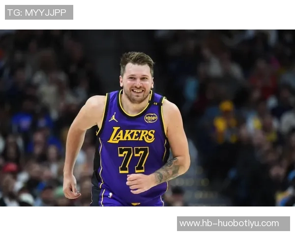 詹姆斯称赞东契奇身体状态出色有助于赛后恢复表现提升 詹姆斯称赞东契奇身体状态出色有助于赛后恢复表现提升