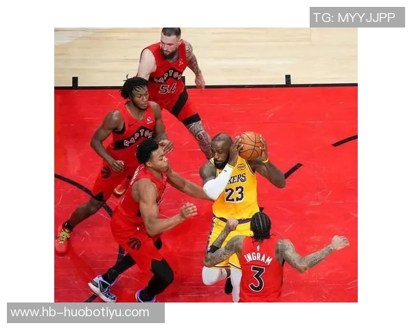 拉拉维亚称赞詹姆斯无私助攻八村塁得分展现团队精神